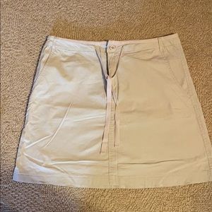 Gently worn Eddie Bauer women’s skirt size 8